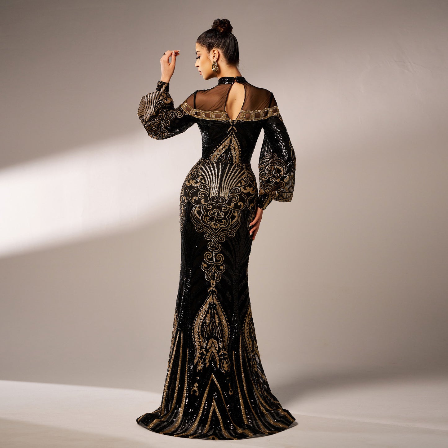 Long Sleeve Round Neck Sequins Mesh Fishtail Evening Dress